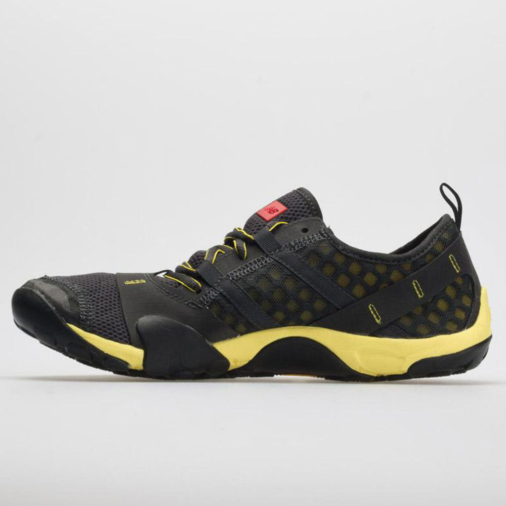 new balance black yellow minimus trail