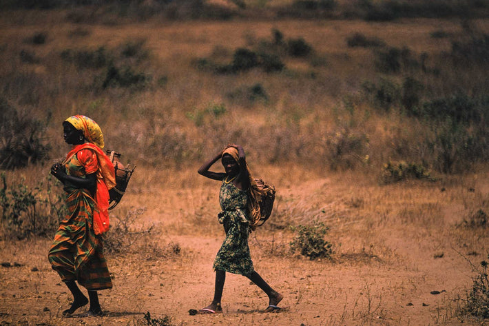 Two Women Walking In Desert Jay Maisel 3239