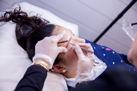 Eyebrow Waxing Vs. Threading  Complete Guide for Beginners