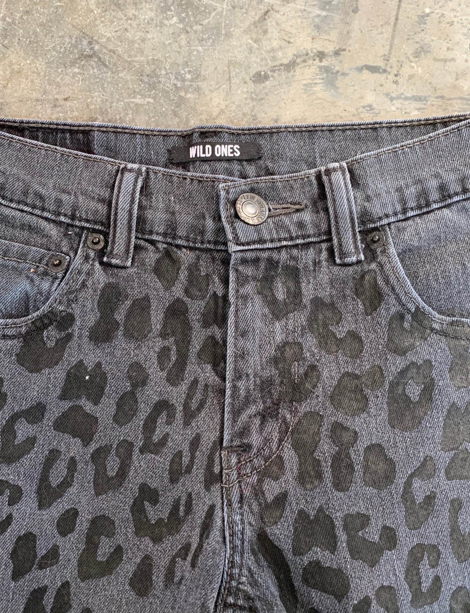 Vintage Women's Black Leopard Print Levis Cut Off Jean Shorts Size 27W –  Black Shag Vintage