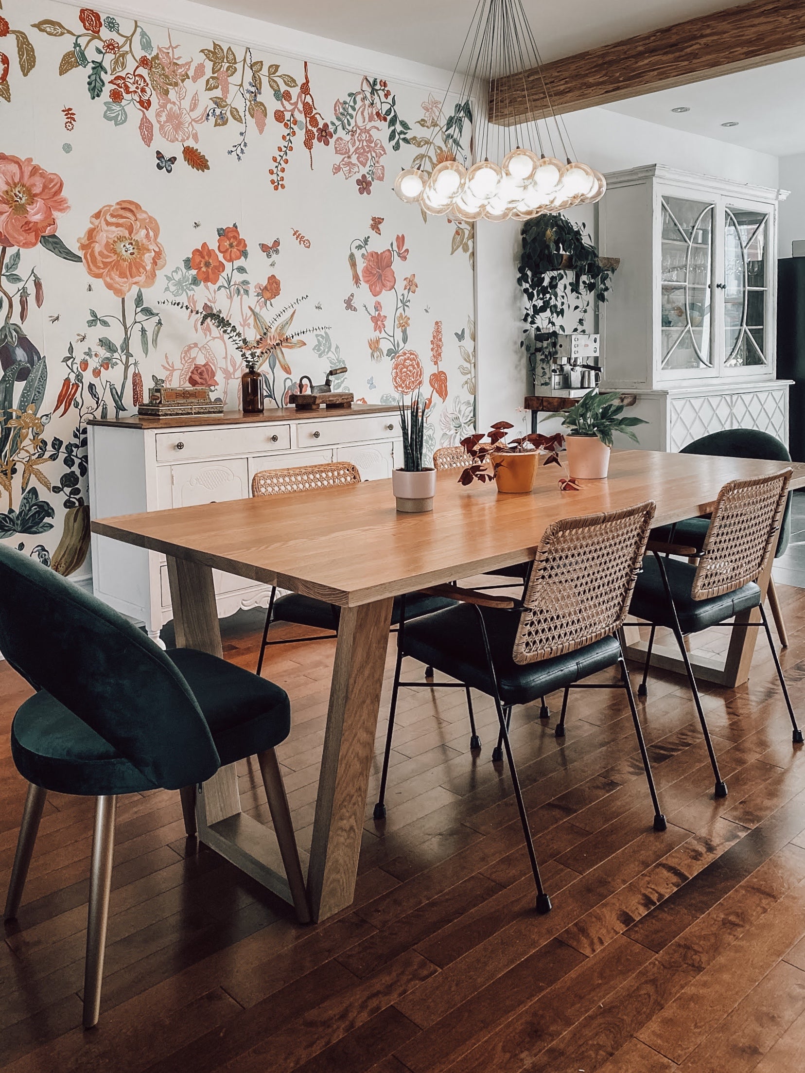 Table V en bois massif