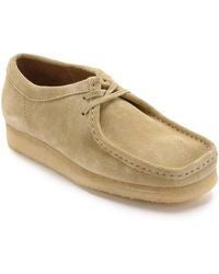 clarks wallabee low maple