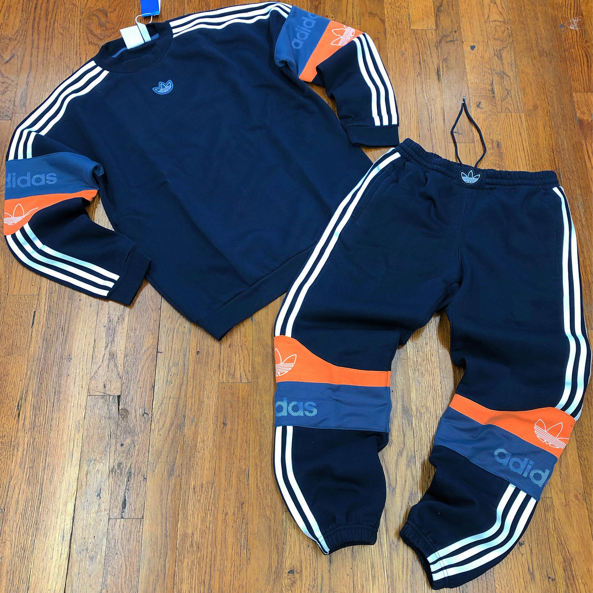 womens adidas sweatsuit