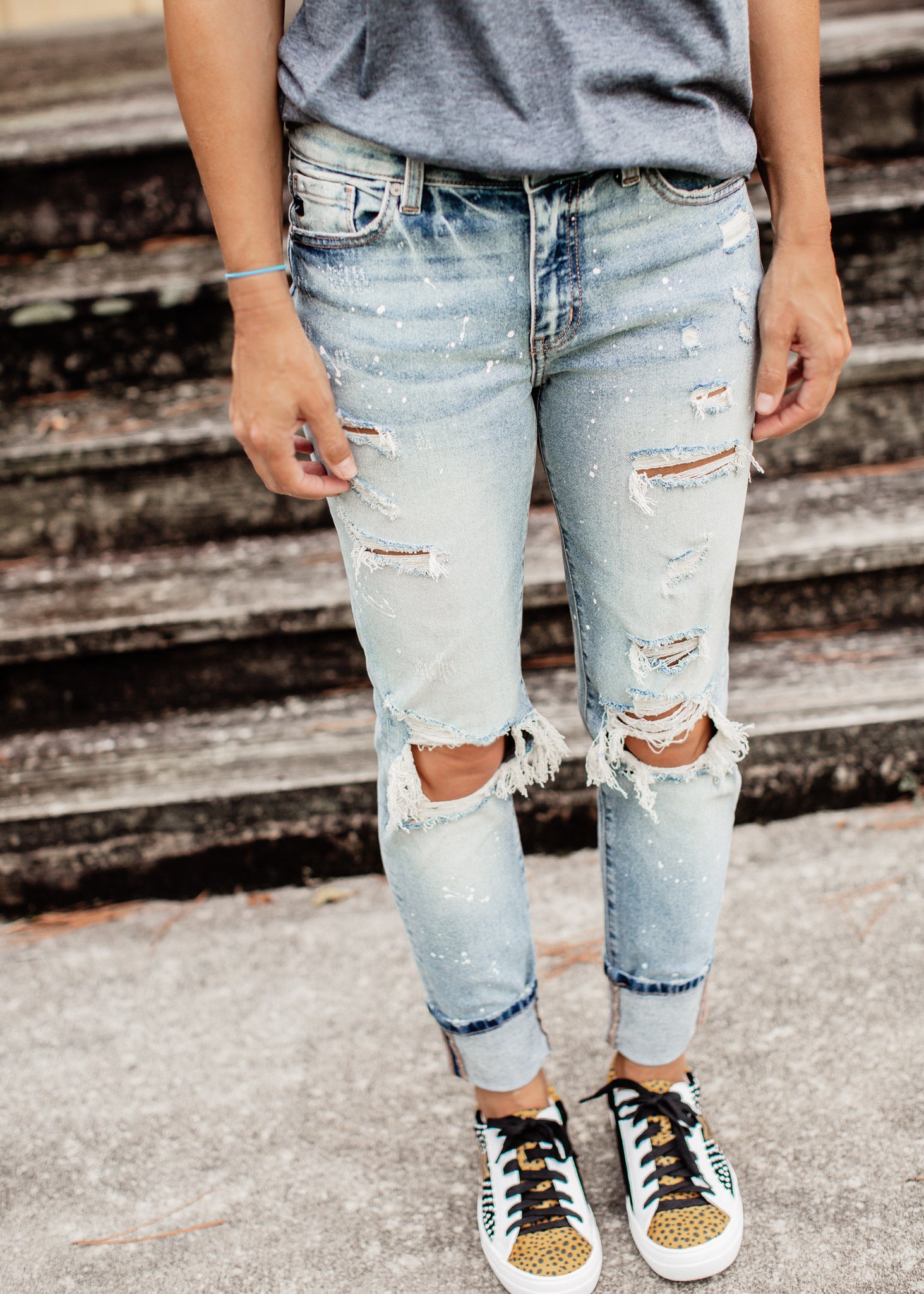 kancan distressed boyfriend jeans