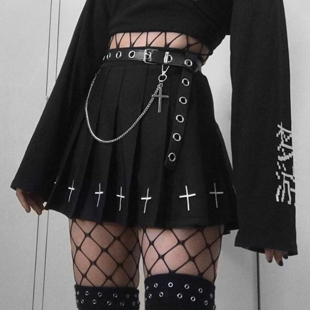 pleated skirt crosses