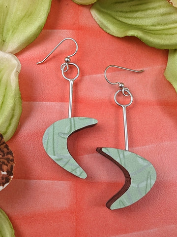 Boomerang laminate earrings