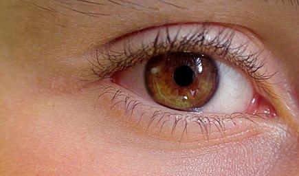 Can I use hyaluronic acid serum around my eyes?