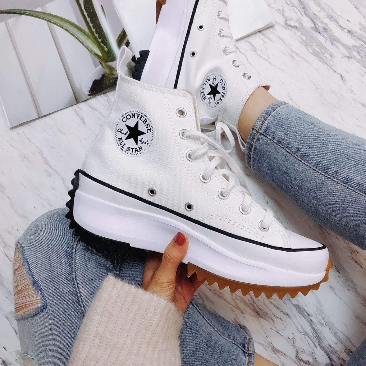 women's white run star hike converse