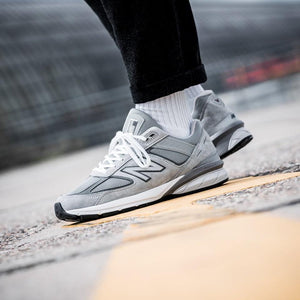 grey new balance 990v5