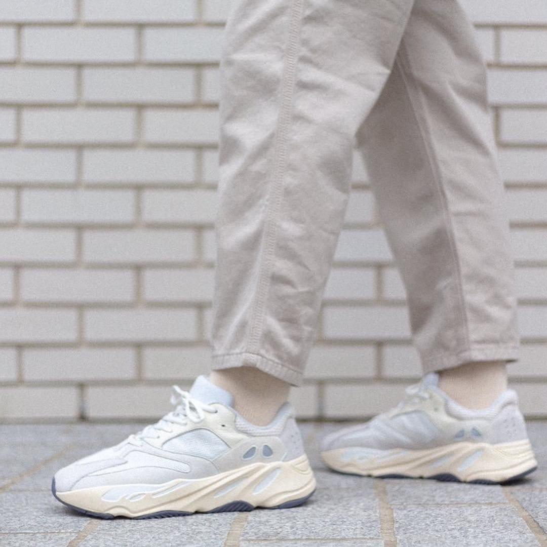 YEEZY 700 ANALOG - HAVAE