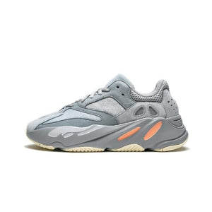 YEEZY BOOST 700 \