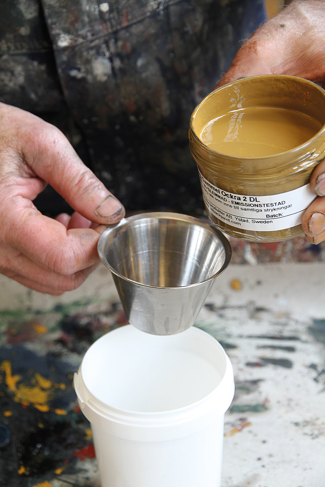 Linseed oil paint made from the purest ingredients.