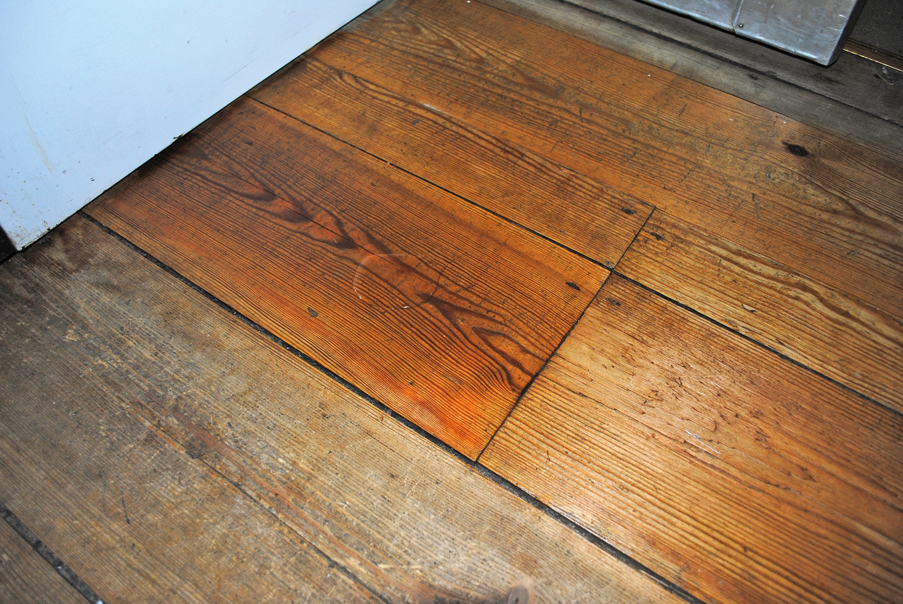 Allback Linseed Oil Wax to rejuvenate wooden floors.