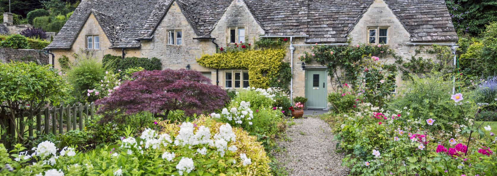 english country cottage garden