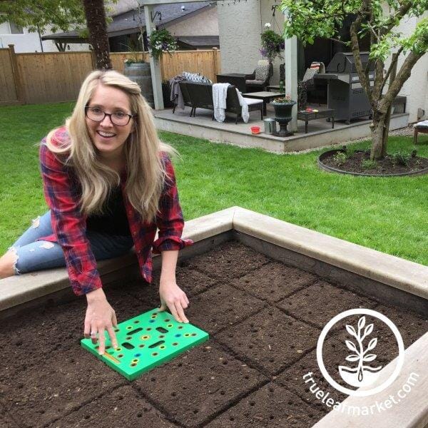 Seeding Square: A Seed-Sowing Template – Grow Perfectly Spaced Vegetables,  Reduce Weeds, Conserve Water & Maximize Yield – Square-Foot-Gardening Seed
