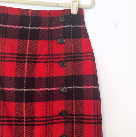 tartan red black pencil skirt arielle tilly and the buttons sewing fabric needle sharp 