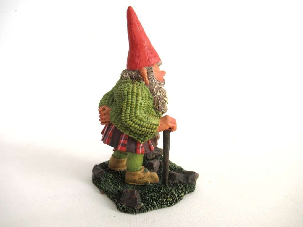 Classic Gnomes 'Scott' Gnome with Kilt. After a design by Rien Poortvl ...