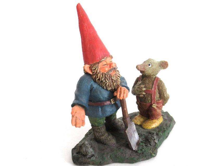 Al With Mouse Gnome With Shovel And Mouse Figurine Part Of T Upperdutch