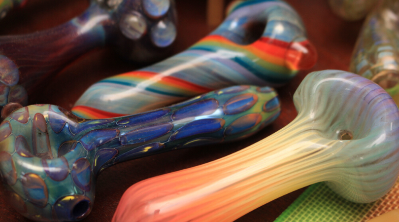 https://cdn.shopify.com/s/files/1/2017/7131/files/15_Top_Choices_For_Spoon_Pipes.png?v=1571396364