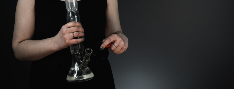 How to Smoke a Bong in 6 Steps – Cloud Supply Co.