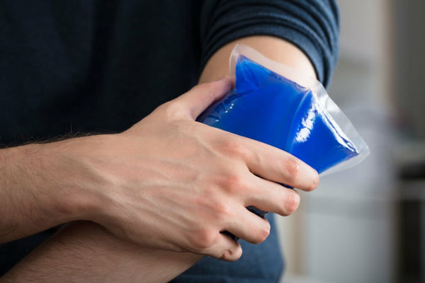 ice pack on tennis elbow pain