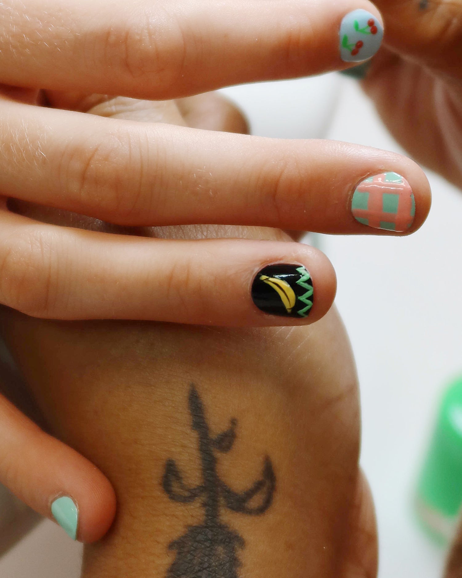 Oaf Hacks: DIY Nails with @yo_keshh