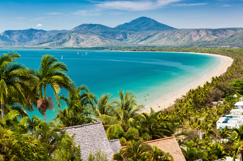 tropical queensland coast line