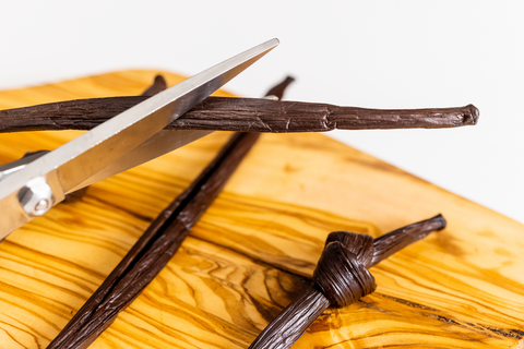 Slicing, cutting, knotting vanilla beans