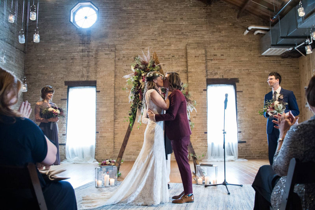 The lageret wedding teepee arch 