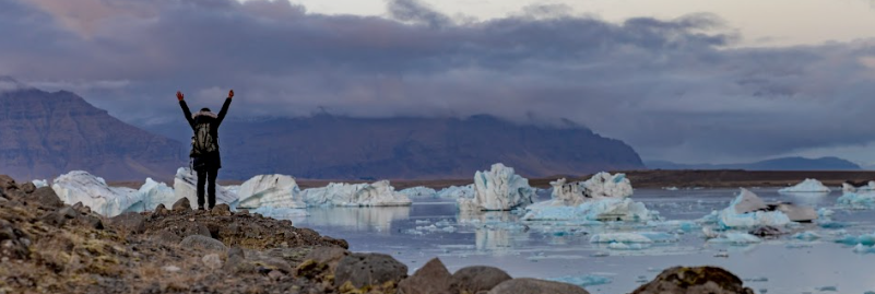 Image of a river and ice.