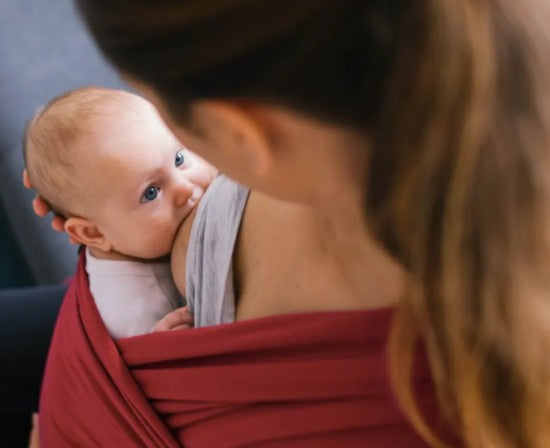 breastfeeding in wrap