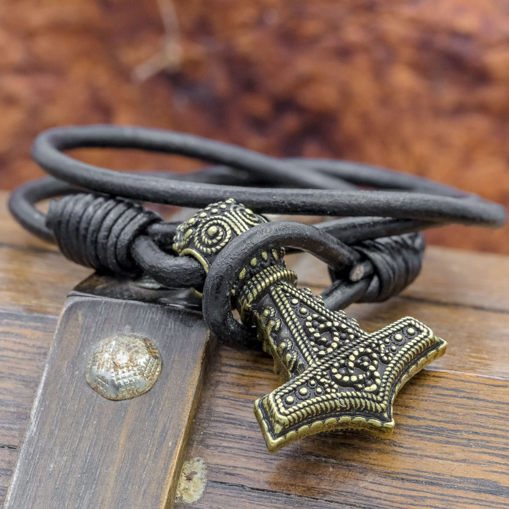 Norse Thor's Hammer Mjolnir Leather Bracers Set - Brown - Lord of Battles -  Kult of Athena
