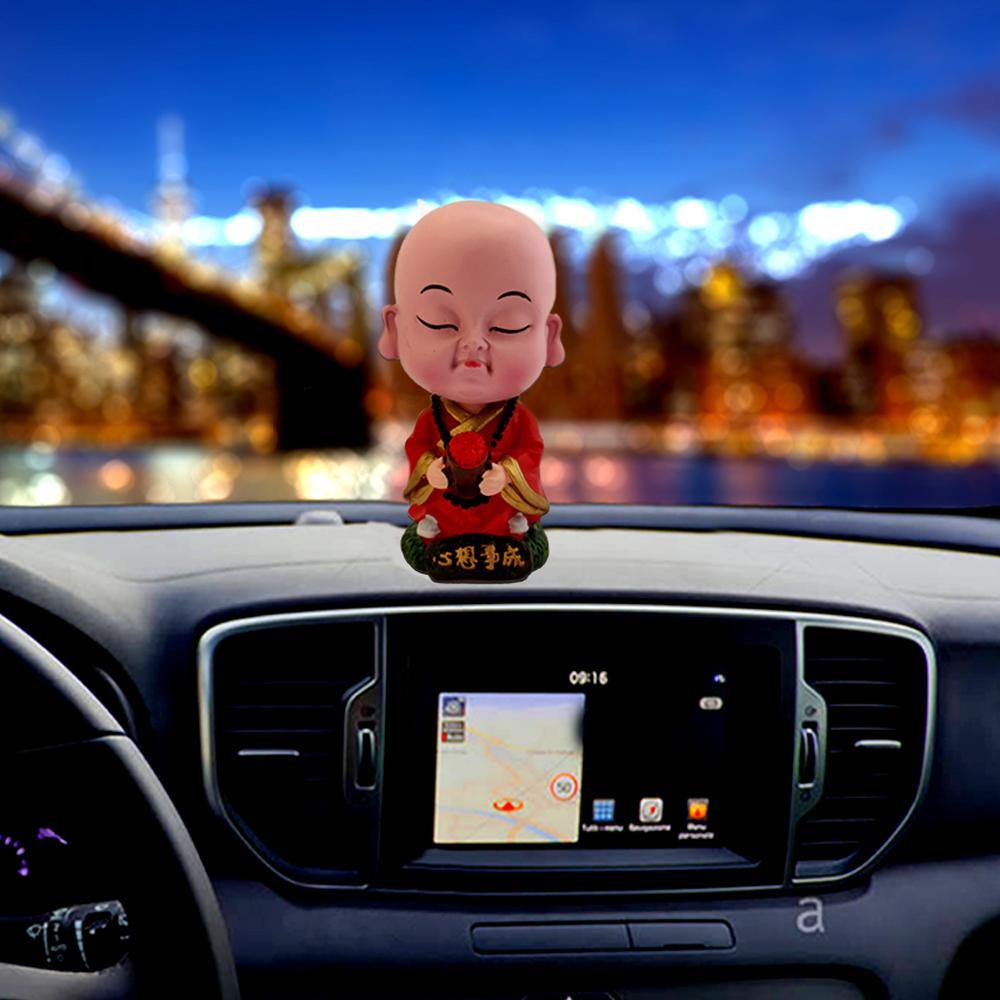 bobble head dashboard figures