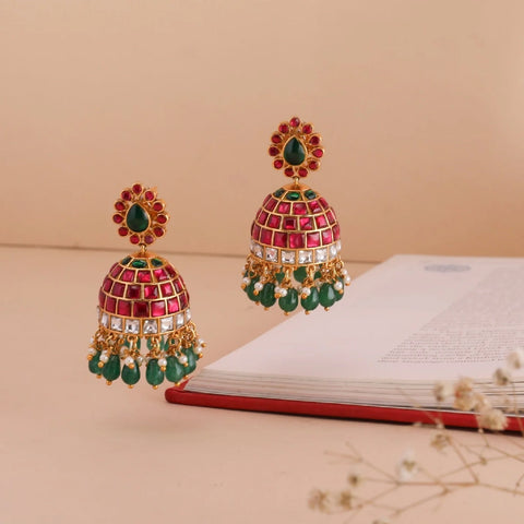 An image of a pair of wedding earrings