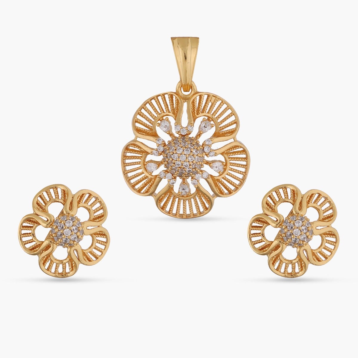 Buy Aruj Delicate CZ Pendant Set | Tarinika