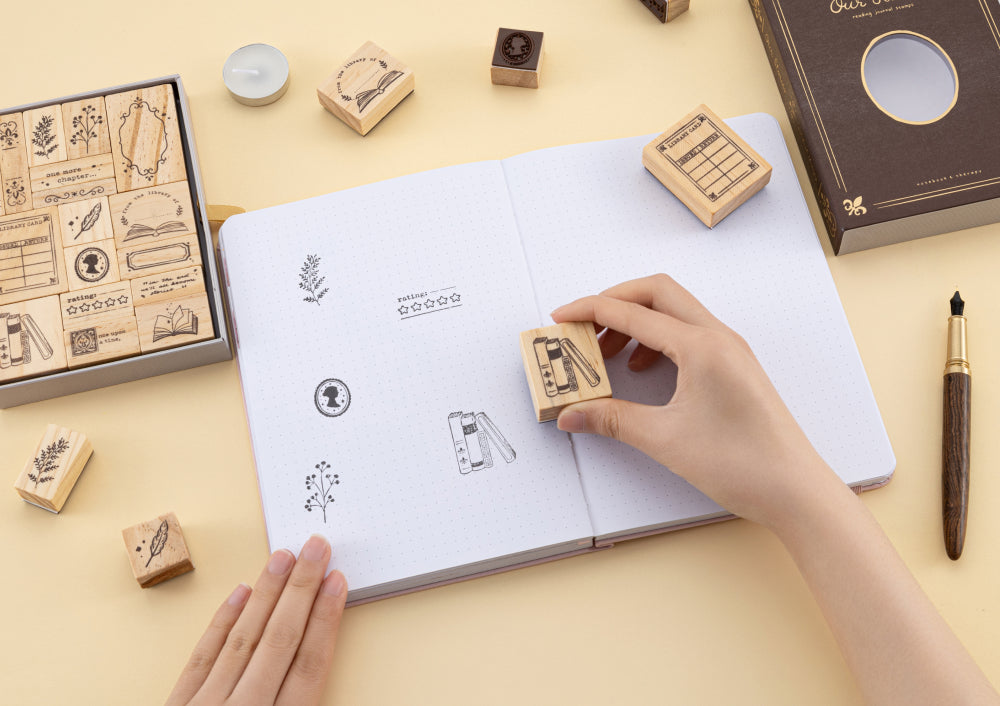 17x high-quality wooden stamps