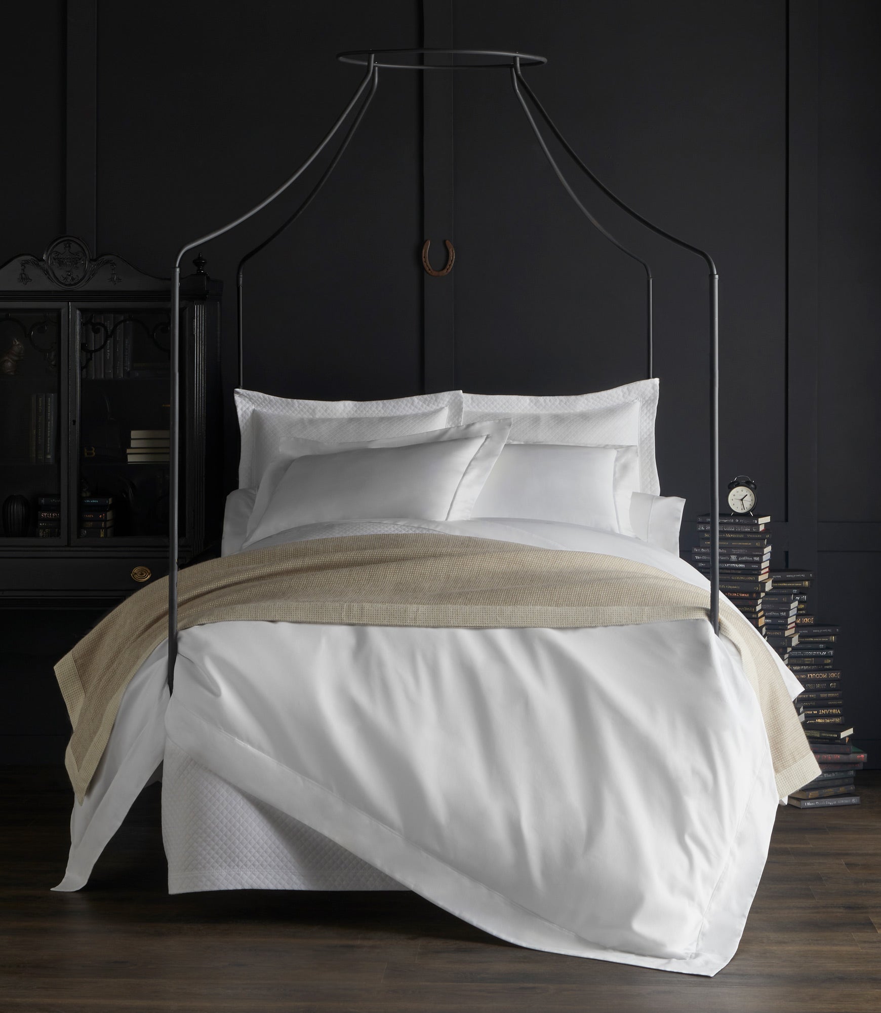 Can A Queen Size Sheets Fit a Twin Size Bed?