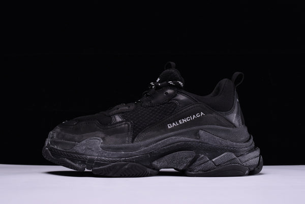 balenciaga triple s black non distressed