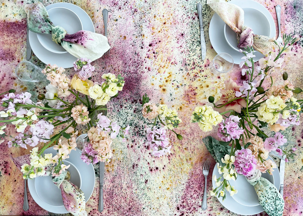 Summer tables by Colleen Kennedy Cohen | featured on Madame de la Maison blog 