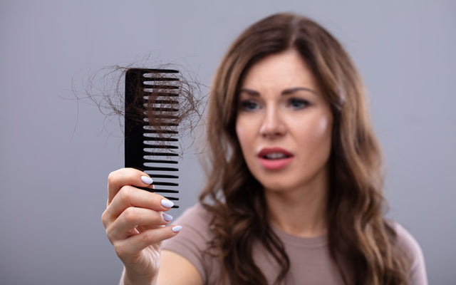 Dandruff & Hair Loss: How Are They Really Connected? – SkinKraft
