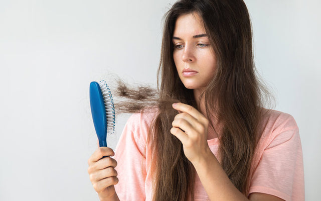 Women’s Hair Loss: 4 Types, 11 Causes & 6 Treatments – SkinKraft