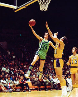 Pete Maravich "Hawk in Flight" (1971) Atlanta Hawks Premium Poster Print - Photofile