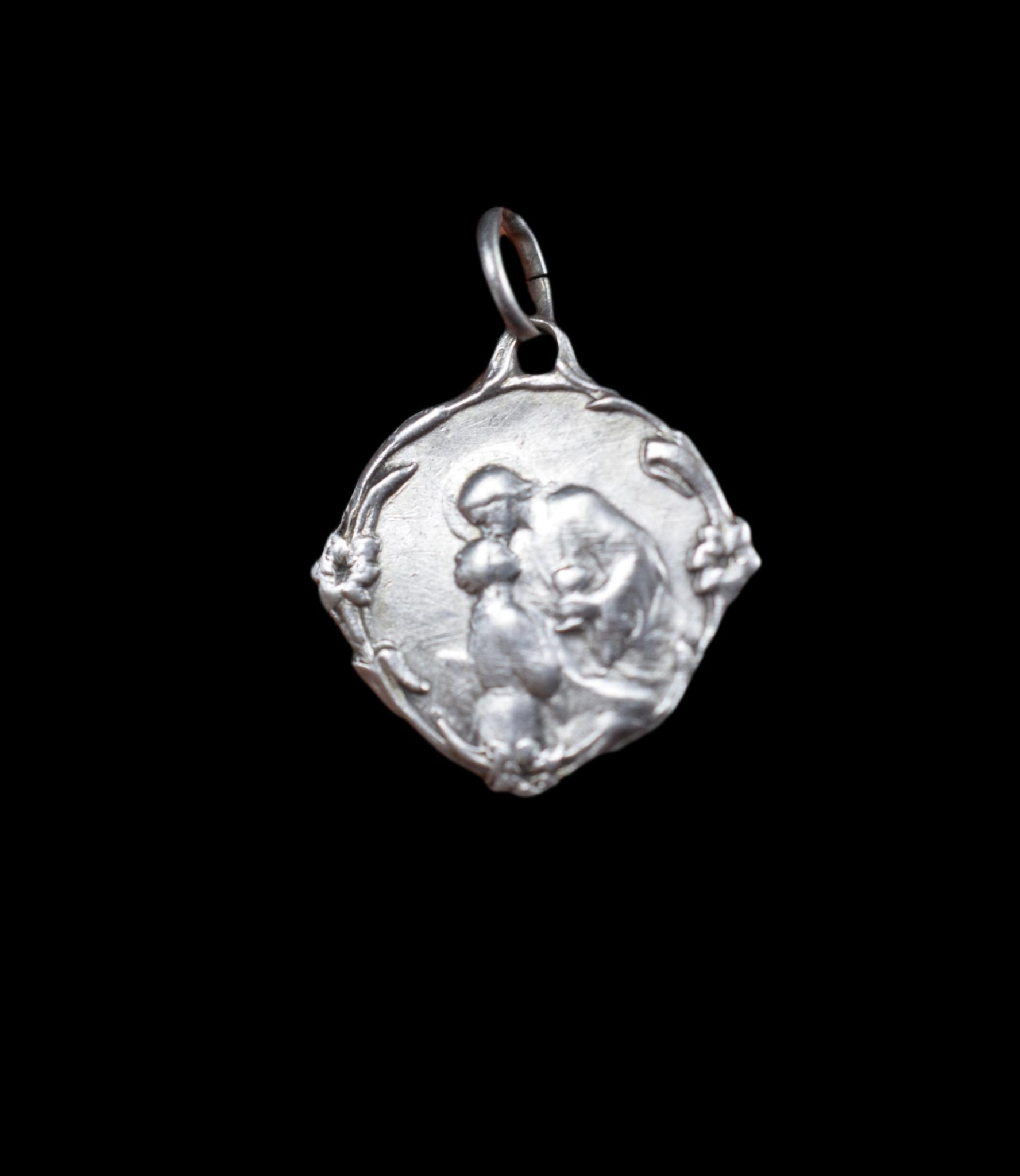 Vintage Art Nouveau Silver Communion Medal – Charmantiques