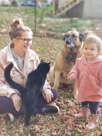 Lyndsey and Lyna with Onyx and Sochi