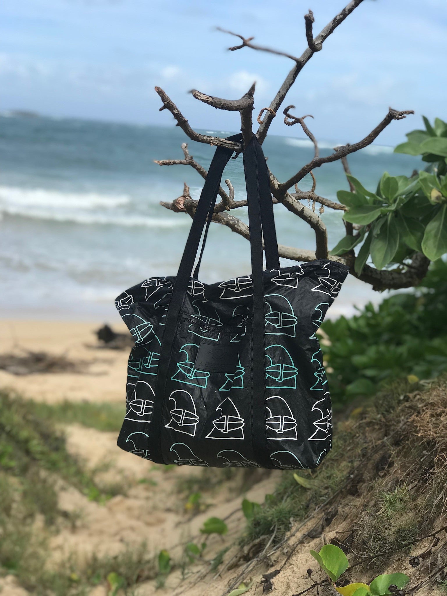 Pinstripe Zipper Tote in White on Black