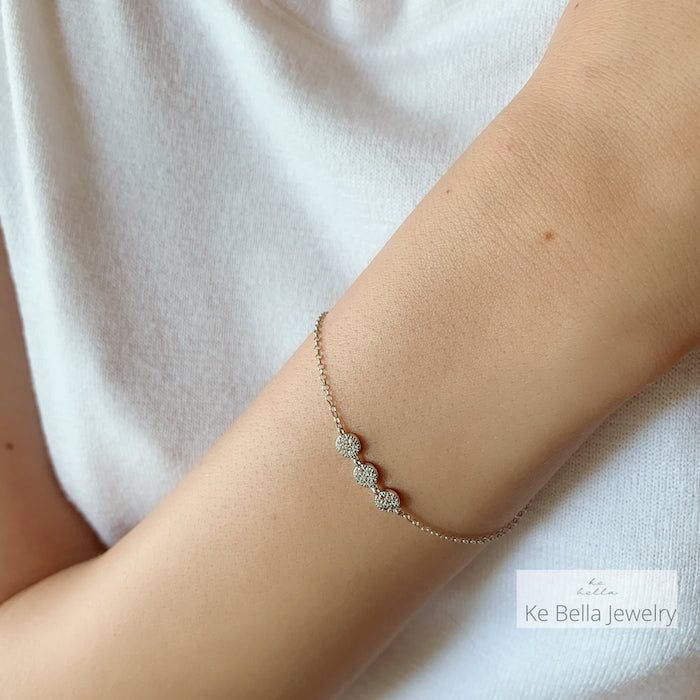 Tiny Cross Bracelet - without stones | Minimalist Womens Jewelry