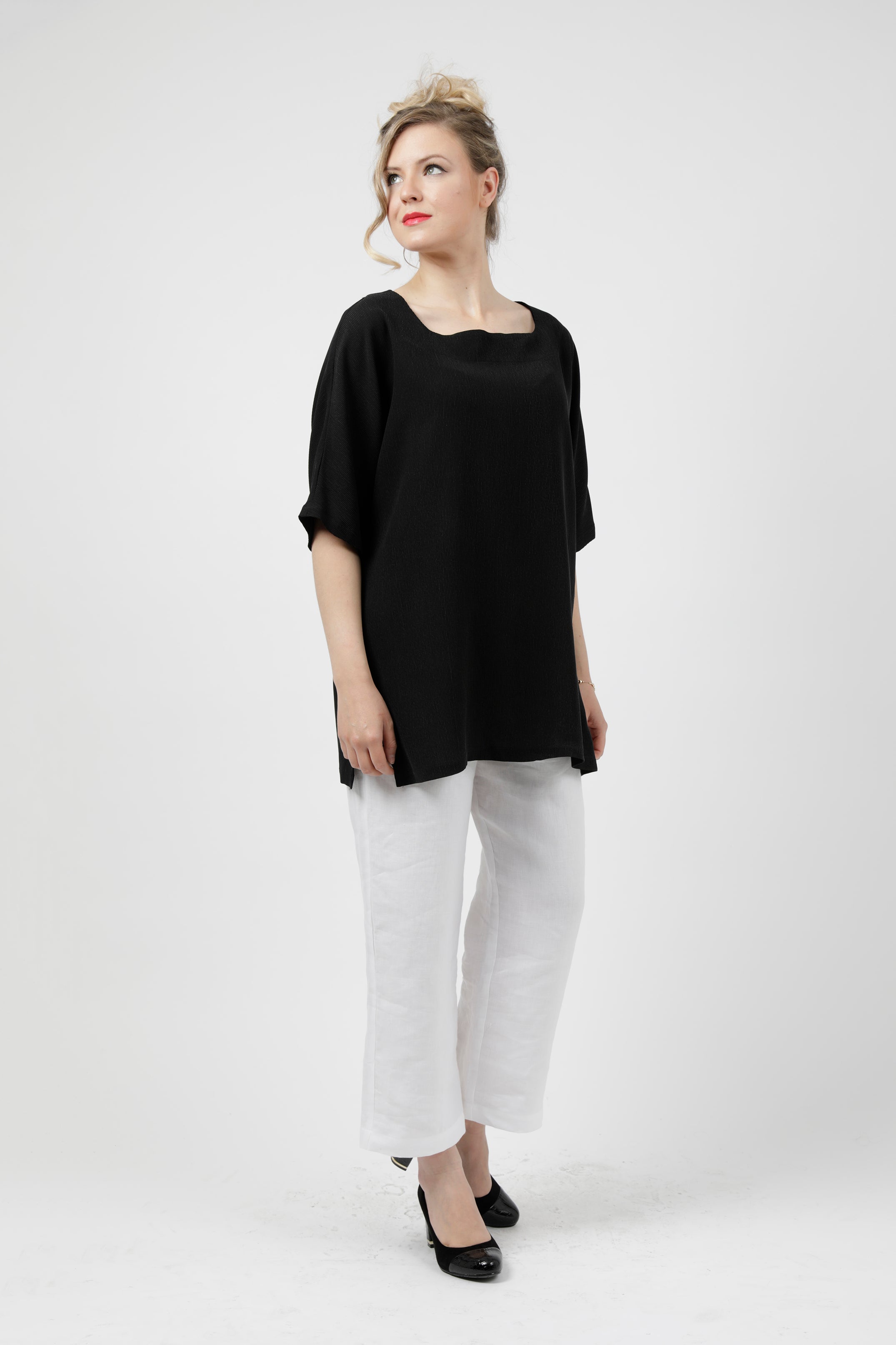 Black Round Neck Top – MOOR LONDON