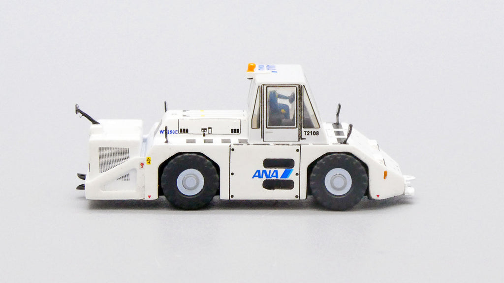 ANA ボーイング787 トーイングトラクター 模型