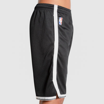 Chicago Bulls Nike Icon Edition Swingman Older Kids' NBA Shorts. Nike LU