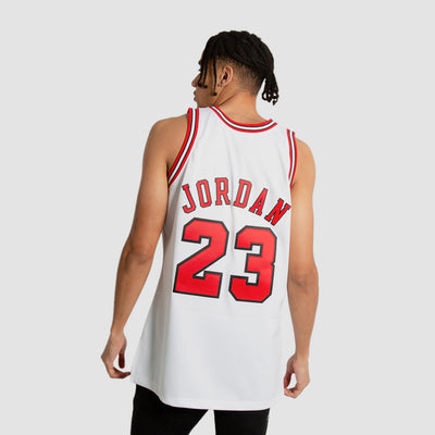 Chicago Bulls Toni Kukoc Hardwood Classics 1997-98 Road Swingman Jersey by  Mitchell & Ness - Scarlett - Mens